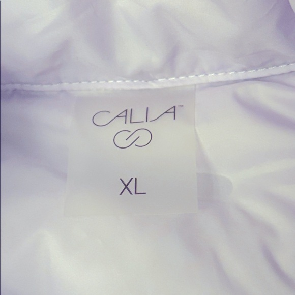 CALIA Women's Cold Dash Run Vest in Blooming Lilac - Picture 9 of 11